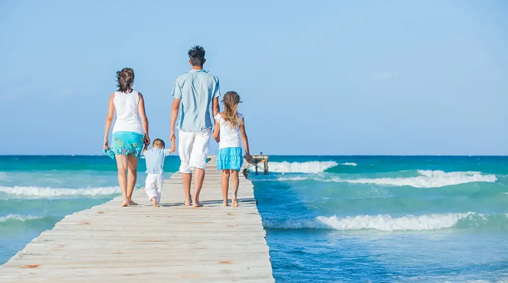 15 Affordable Family Travel Ideas for Large Families